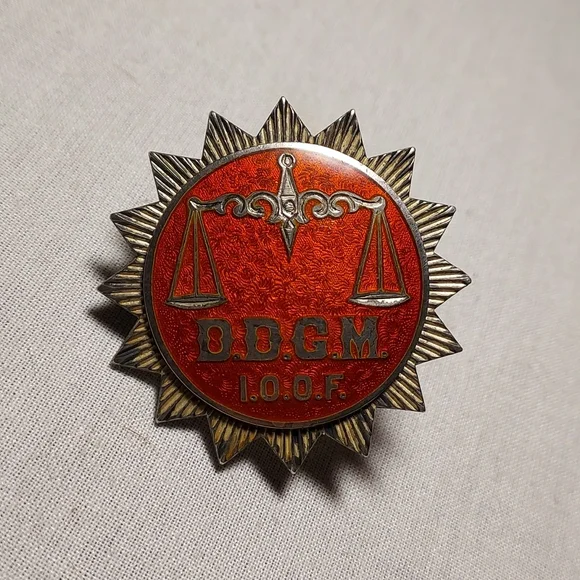 Vintage IOOF District Deputy Grand Master Pin